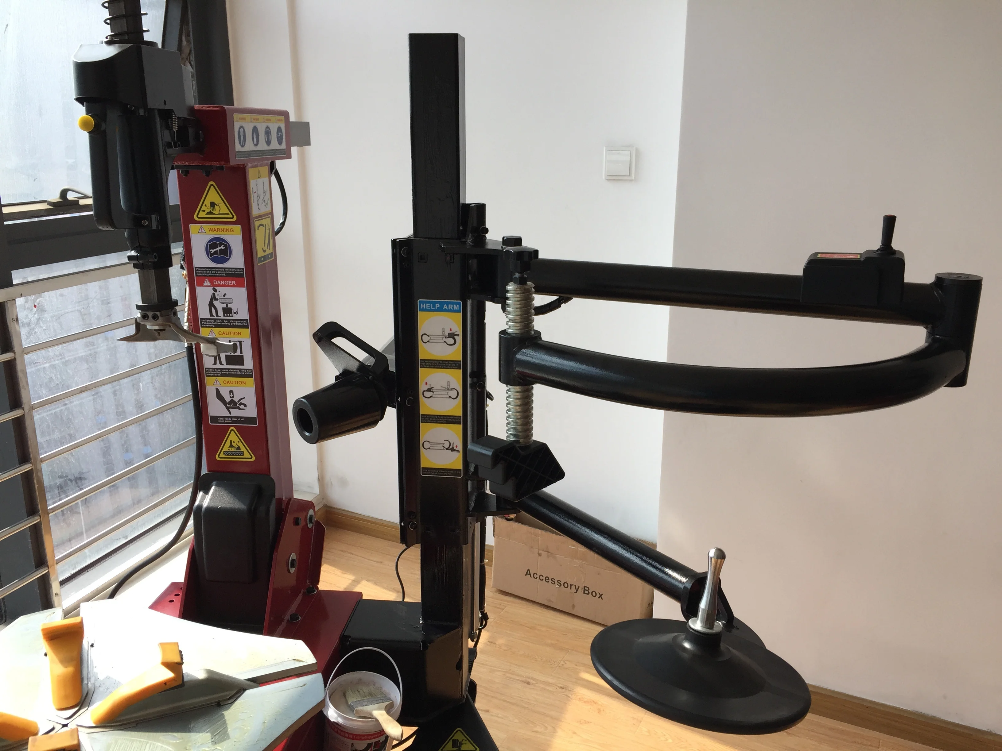 INNOVATOR machine for repairing changing tire equipment for mounting the tire from rim updated newest tire changer for removing