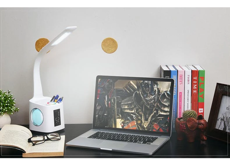 Настольная лампа для чтения с сенсорным управлением и регулируемой яркостью