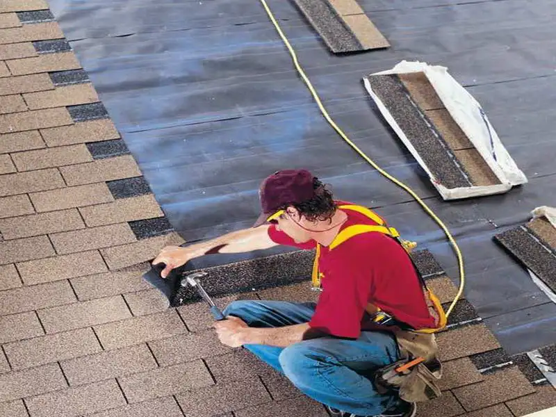 Низкая цена 3-Tab мозаичная красочная гидроизоляционная кровельная Асфальтовая