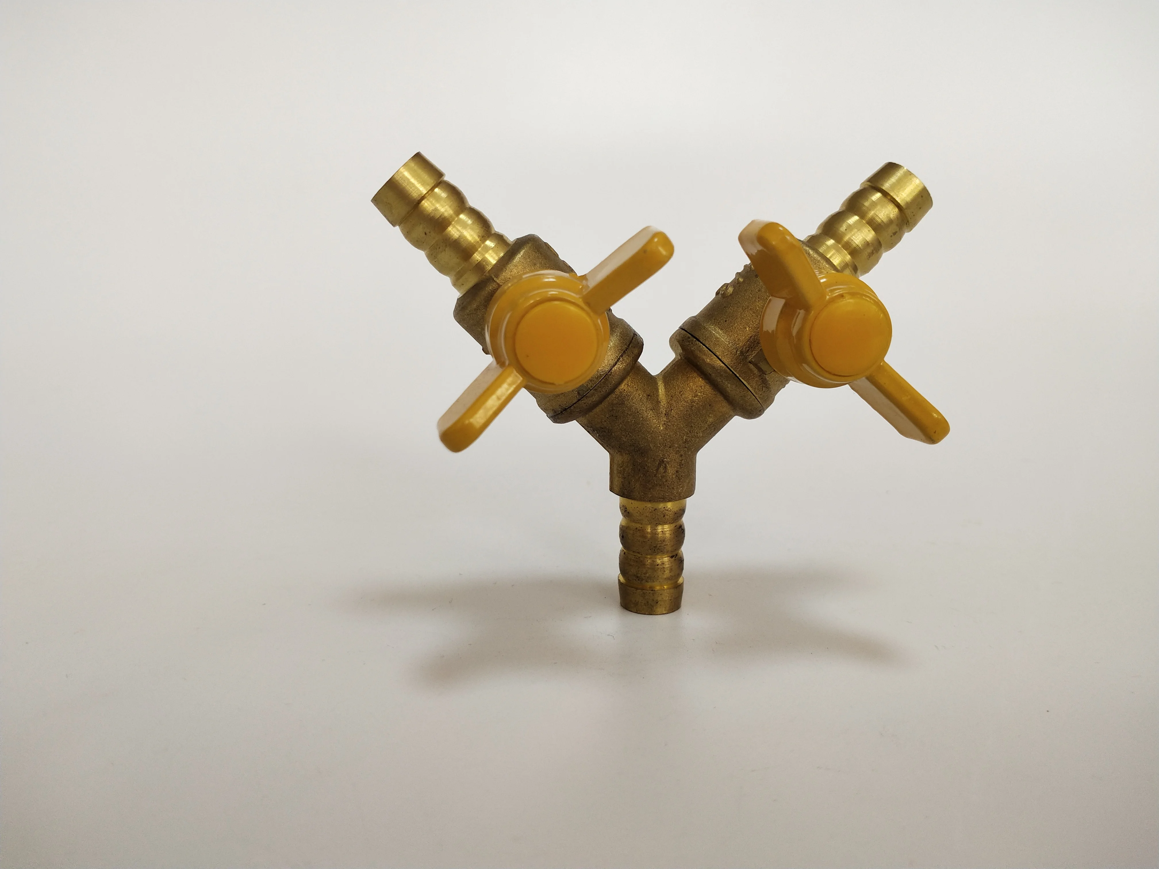 Y-образная Тройная пагода резьба латунный газовый клапан с ручкой-бабочкой