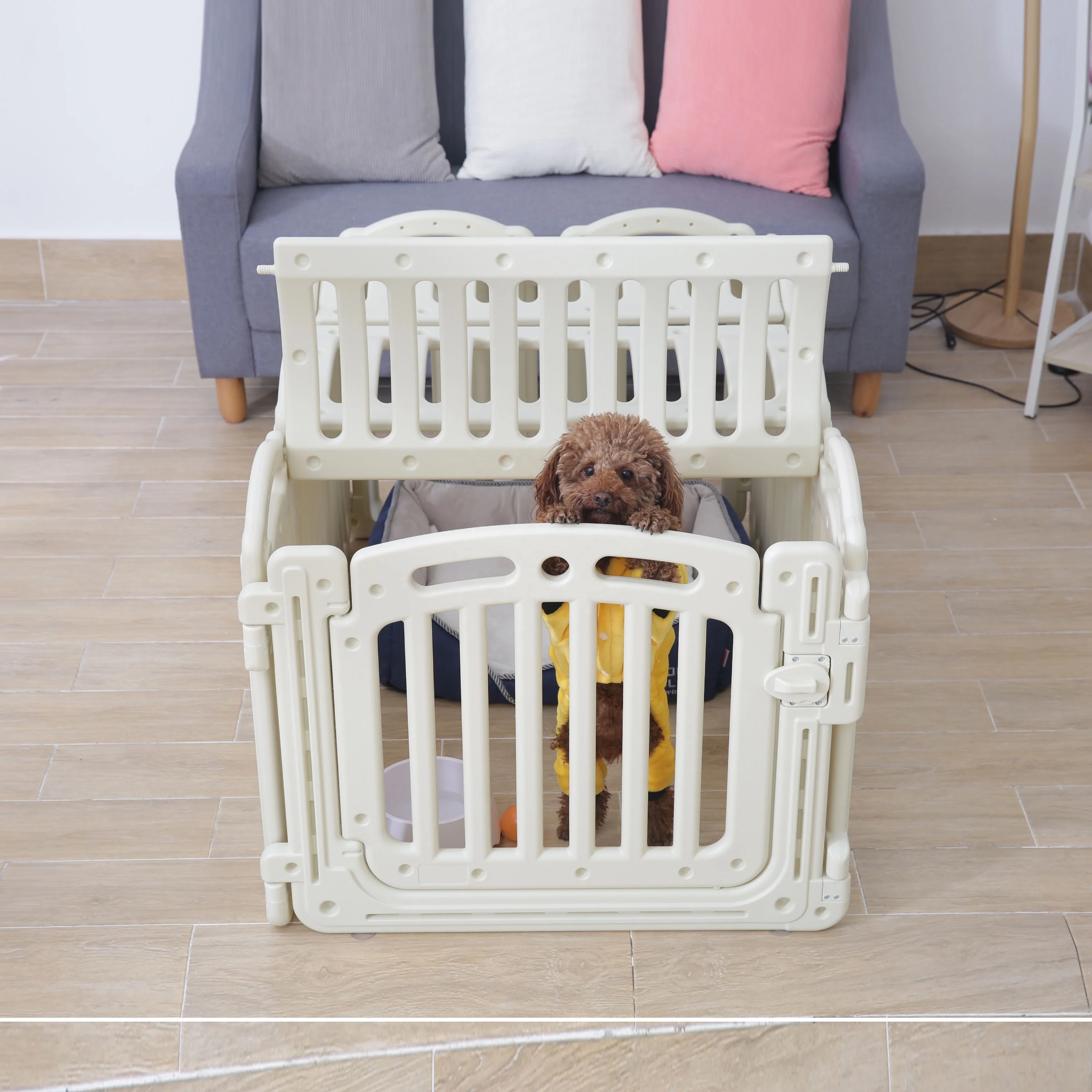 
2019 hot sale roomy and comfortable pet fence dog house for small animal 