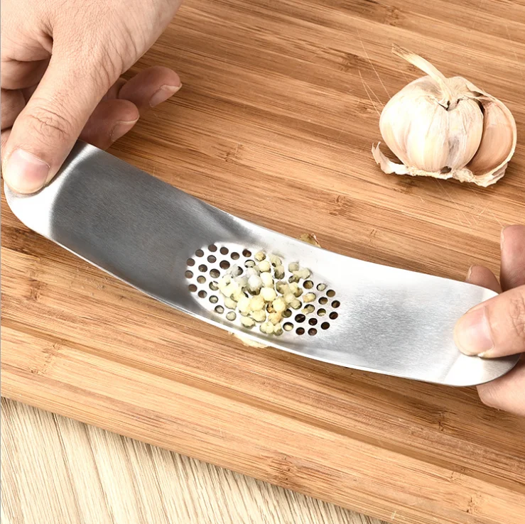 Cheap Stainless Steel Garlic Press in good quality