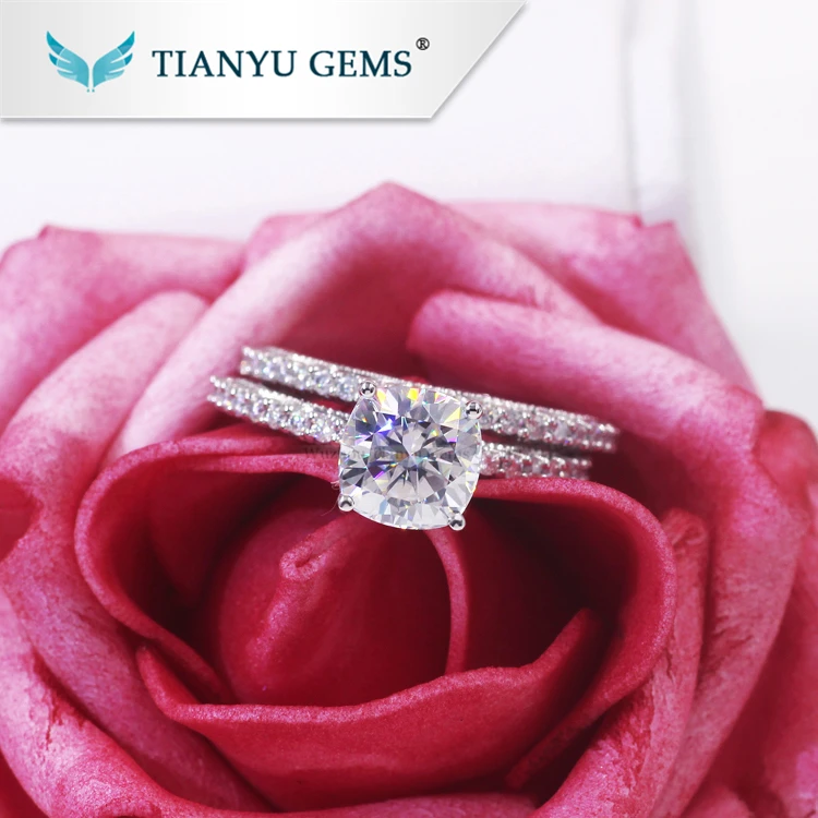 оптовая продажа с фабрики индивидуальные роскошные и Винтаж milgrain подушки moissanite Платиновое кольцо для обручение