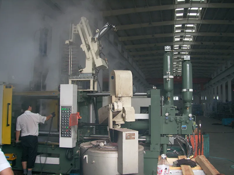 Haichen horizontal aluminium radiator cold chamber injection machine