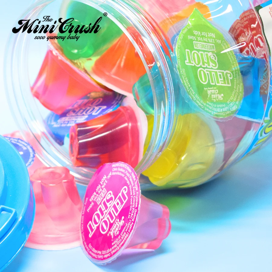 Тропический фруктовый коктейль в чашках шприц для водки Jello Shot