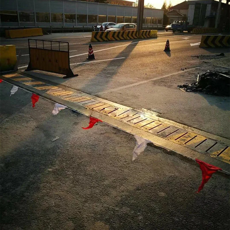 Tire inflation spike road block spiker barriers automatic outdoor road electric tyre hydraulic tire killer barricades