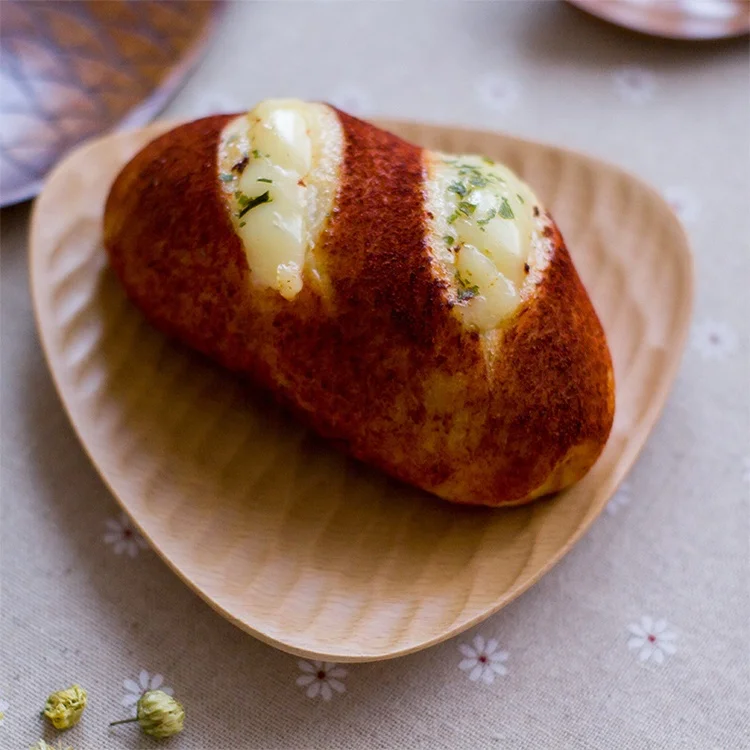 Creative Japanese Hand-carved  Tortoise Shell  Triangle  Beech Wood  Snack Dish