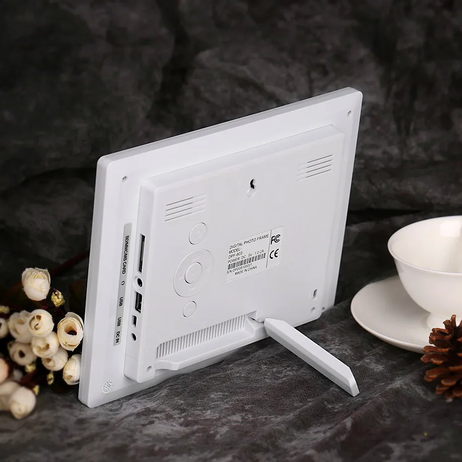 
OEM 8 inch download free mp3 mp4 digital photo frame with high resolution lcd player for gift 