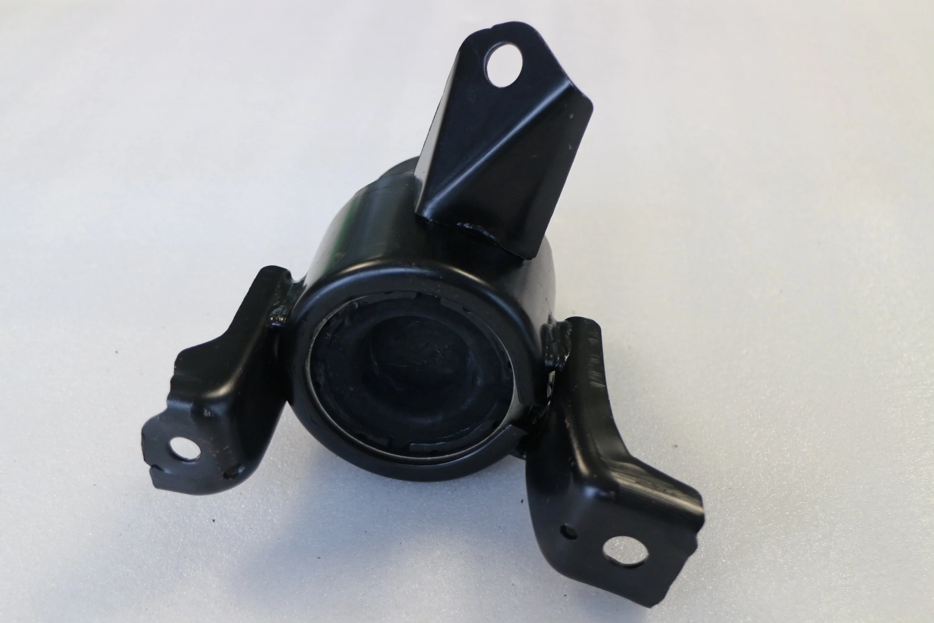 Передний правый резиновая опора двигателя GJ6A-39-060 для Mazda 6 GG GY 2002-2005 2.3L