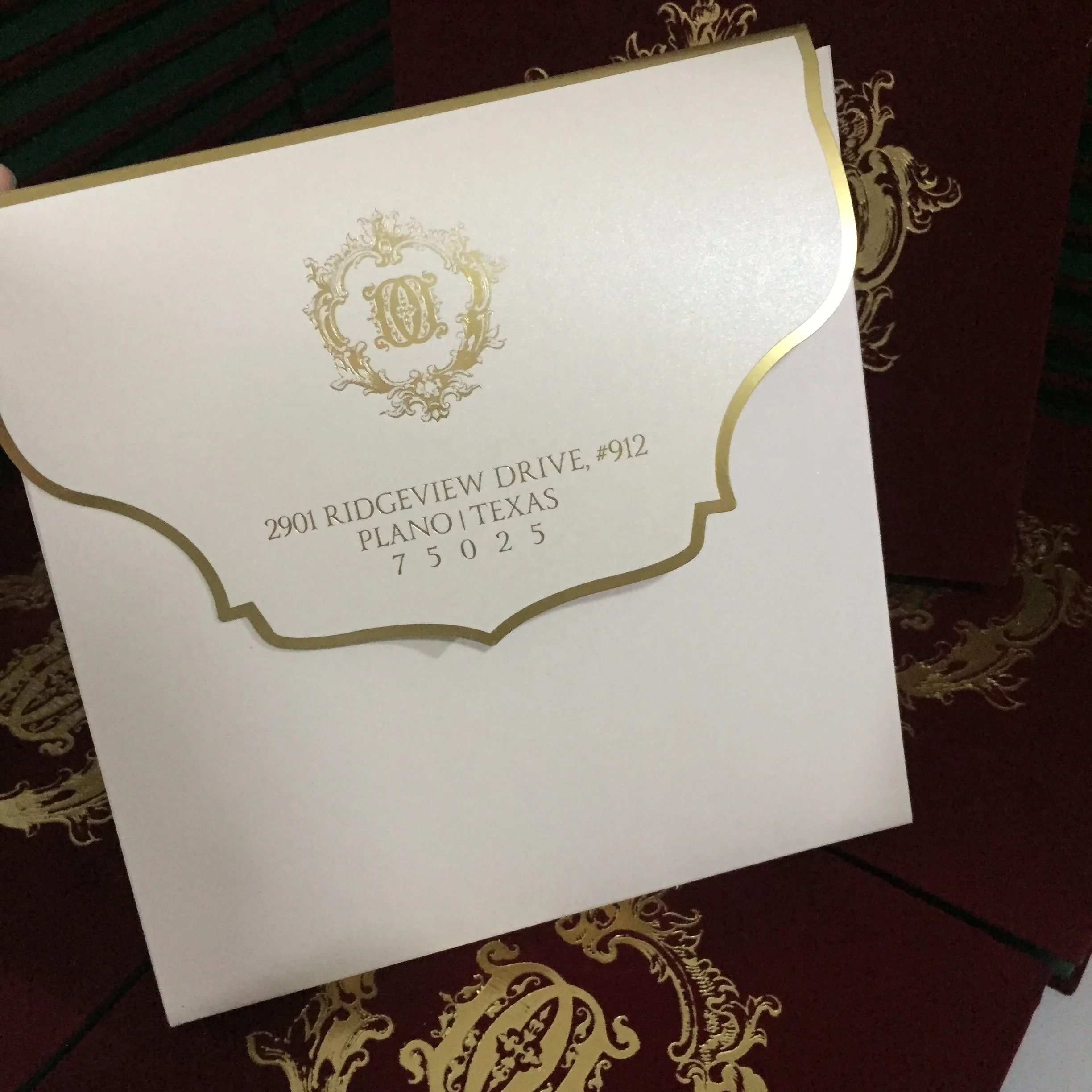 Creative & Luxury Red Velvet Hardcover Box with Unique-Shaped Mirror Acrylic Wedding Invitations/cards with Engraved Text