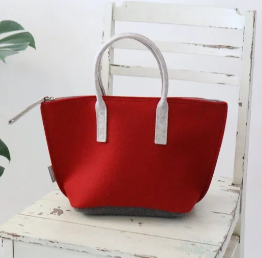 
Felt minimalist office tote bag with zipper, perfect for shopping and casual wear 
