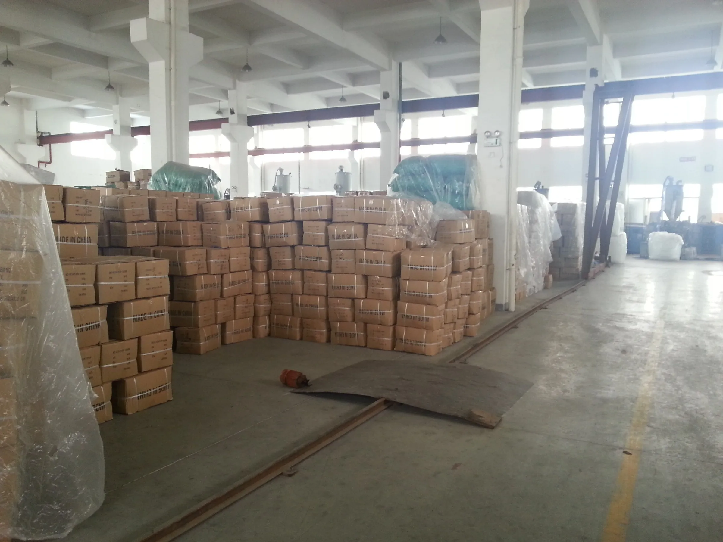 pet plastic bottle preform with different neck and weight made with 100% new resin