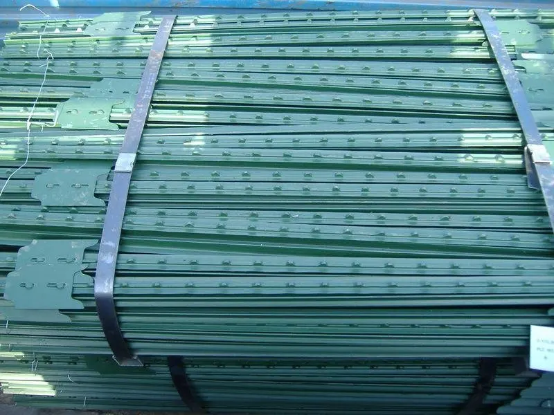 Американские металлические шипованные Т-образные столбики с лопаткой