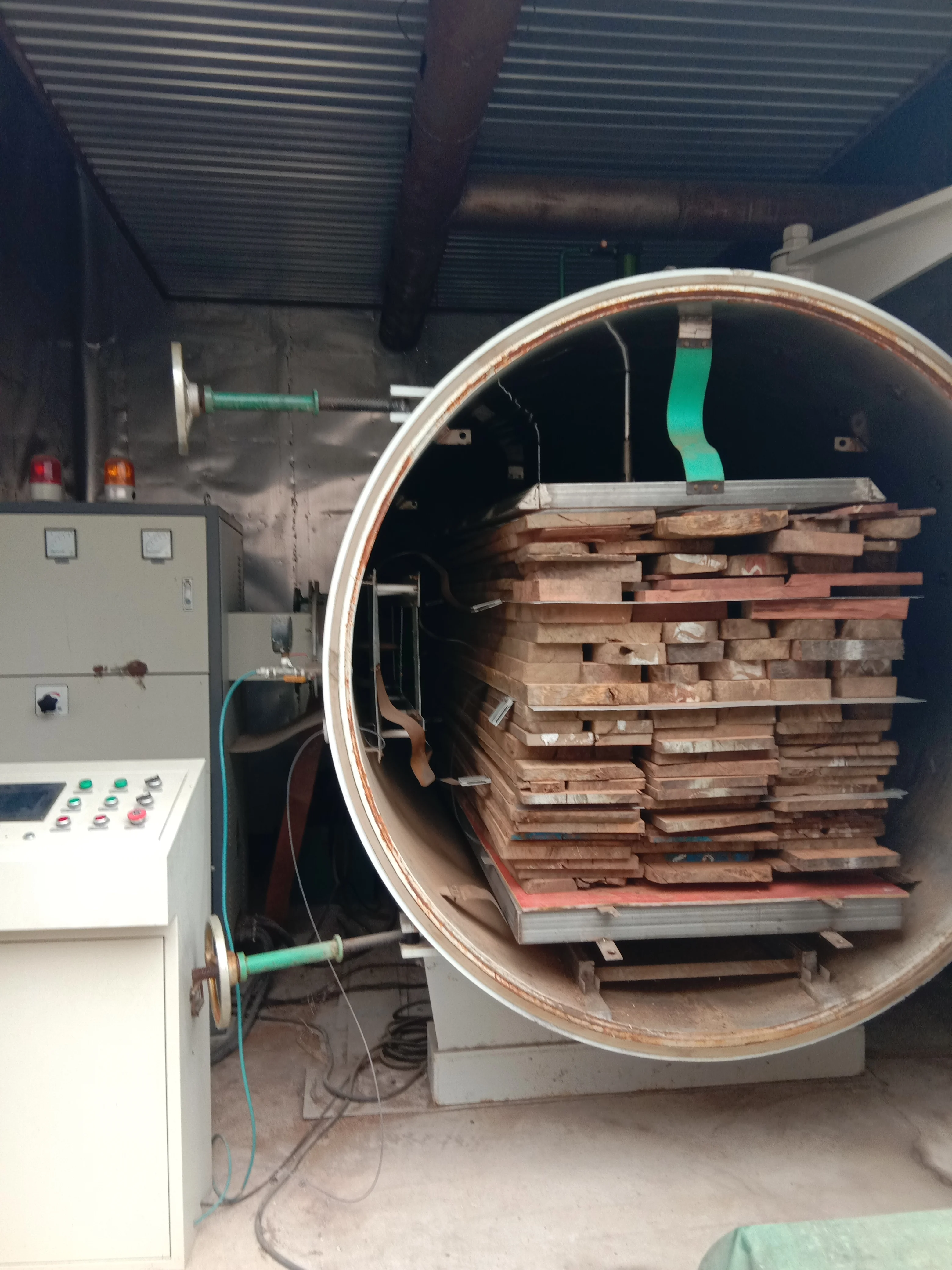 HF vacuum drying kiln for all kinds of wood
