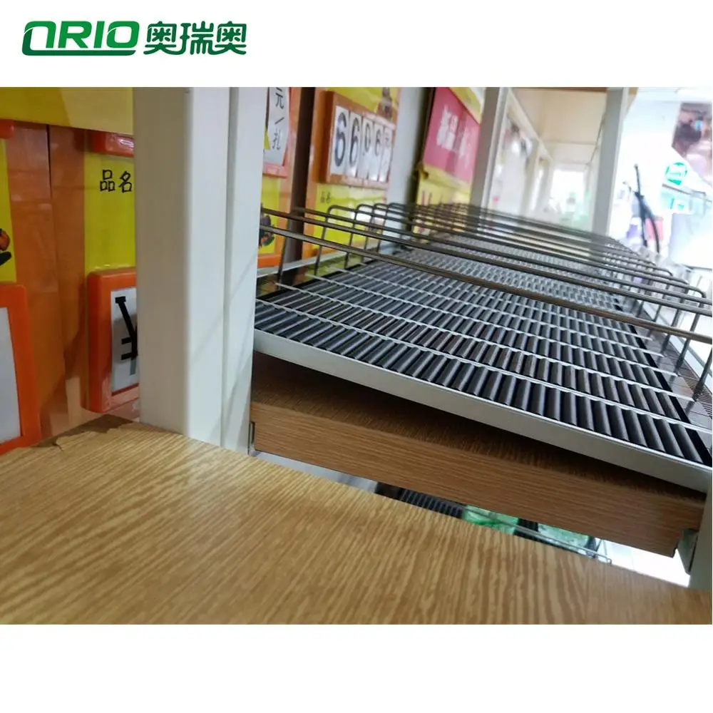 Черный цвет тяжести ролика полки для напитков