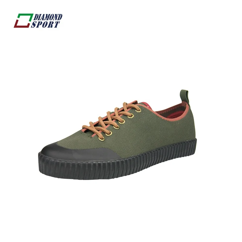 Изготовленная на заказ Мода резиновая подошва человек тапки производство