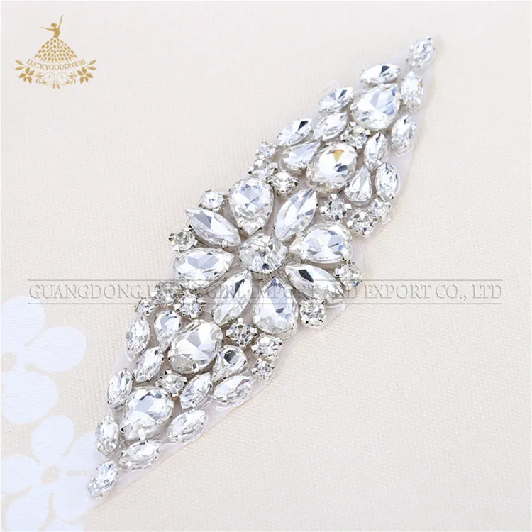 Аппликация из хрустального горного хрусталя для свадебного пояса