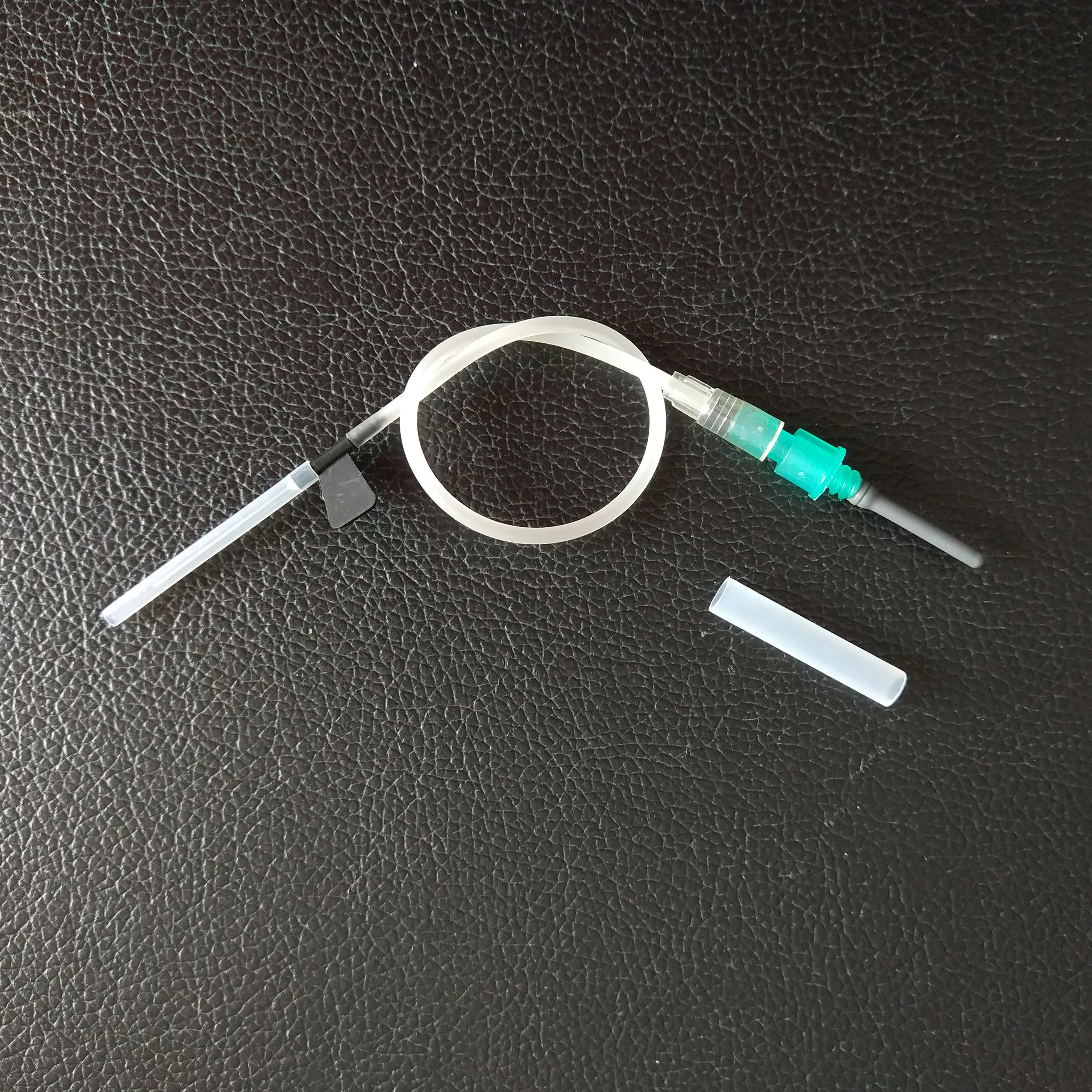 Disposable Venous Blood Collection Needle with Luer Adapter