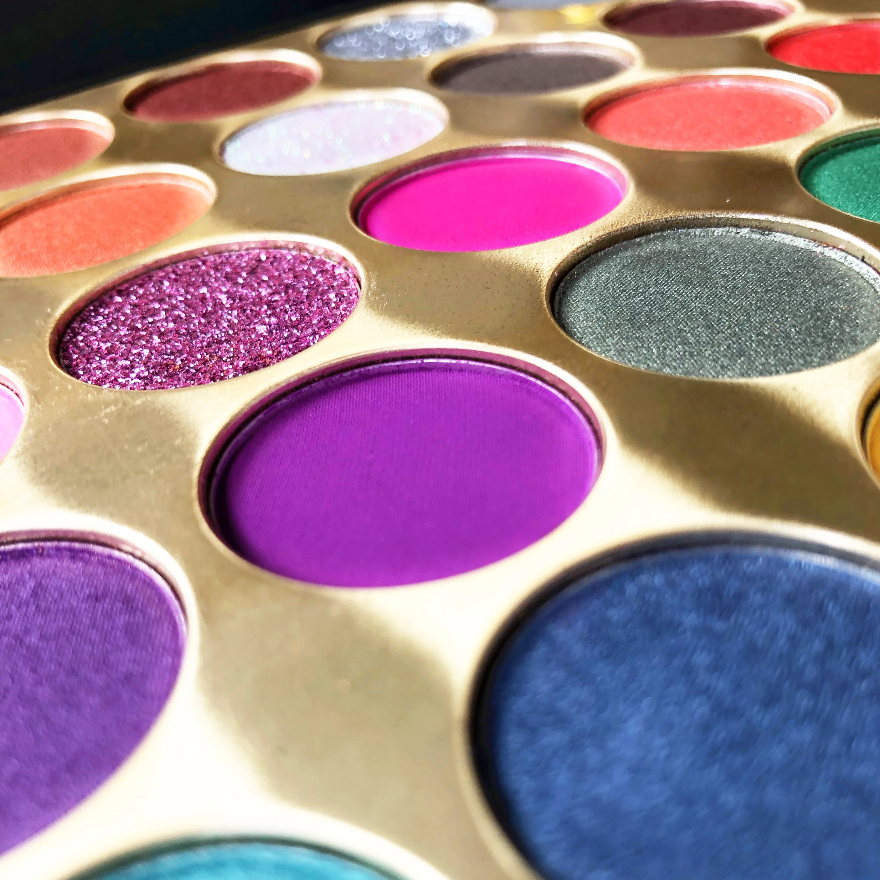 2019 Newest 35 colors makeup palette no logo pigment eyeshadow palette private label