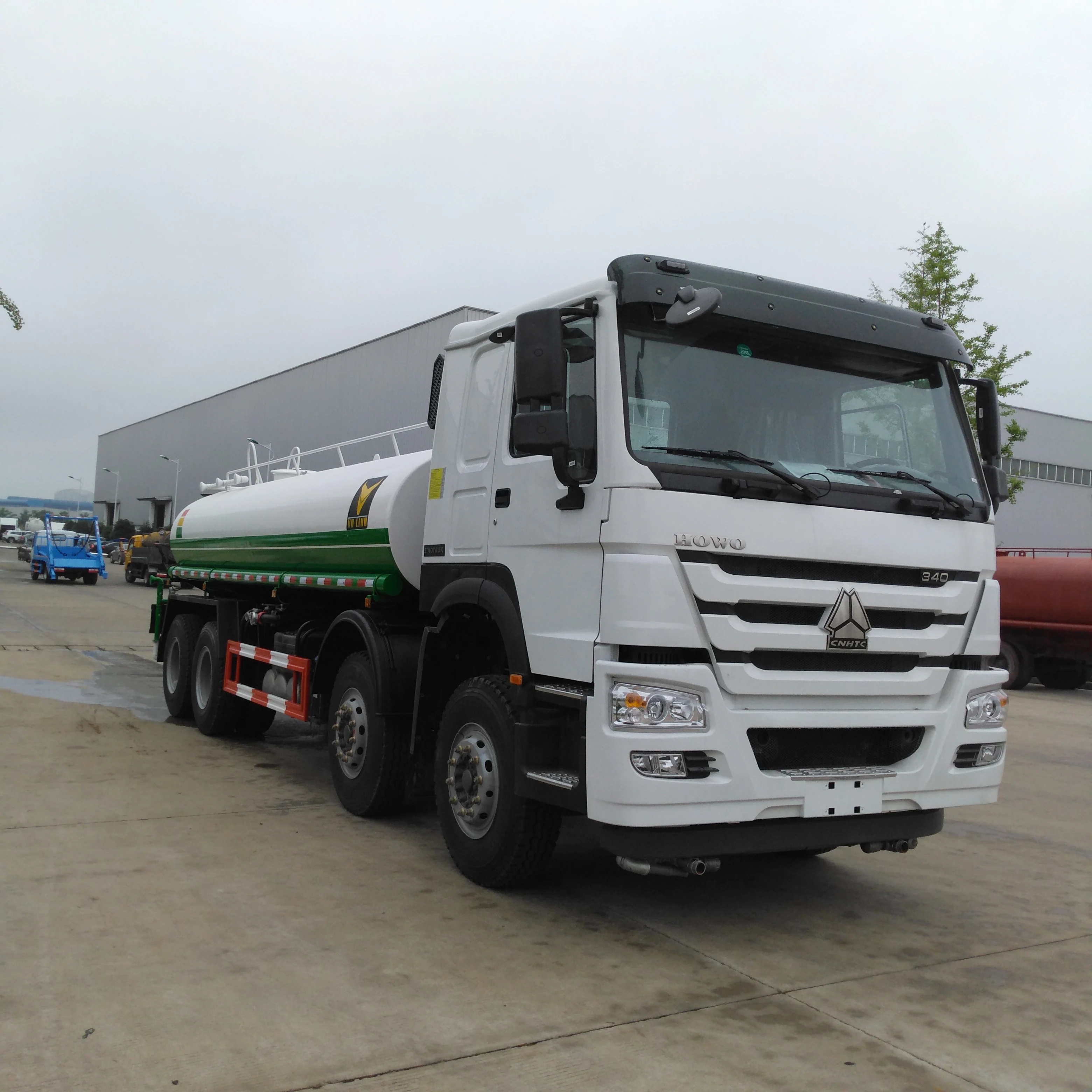  Механическая коробка передач тип и Китай тяжелый автомобиль HOWO 25001 - 30000L Объем резервуара для воды спринклер озеленения распыление