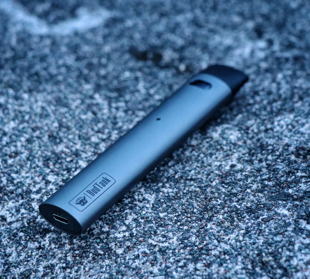 
2019 new products 380mAh refillable battery flat vape B11 pod system vape 
