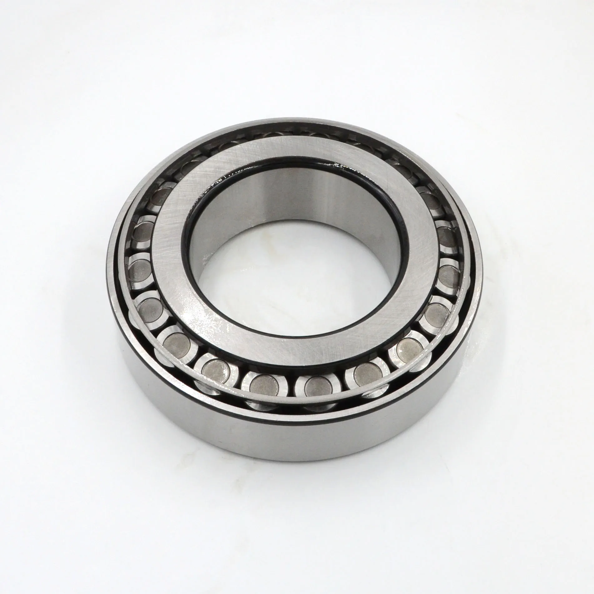 Taper roller bearing 32028 bearing 140*210*45 32213 32216 575/572 48548 09067 11949