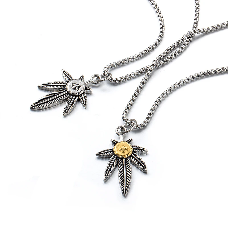 Craft Wolf Stainless Steel Women Men Flying Eagle Necklace Ornament Small batch customization Brand Fashion jewelry factory