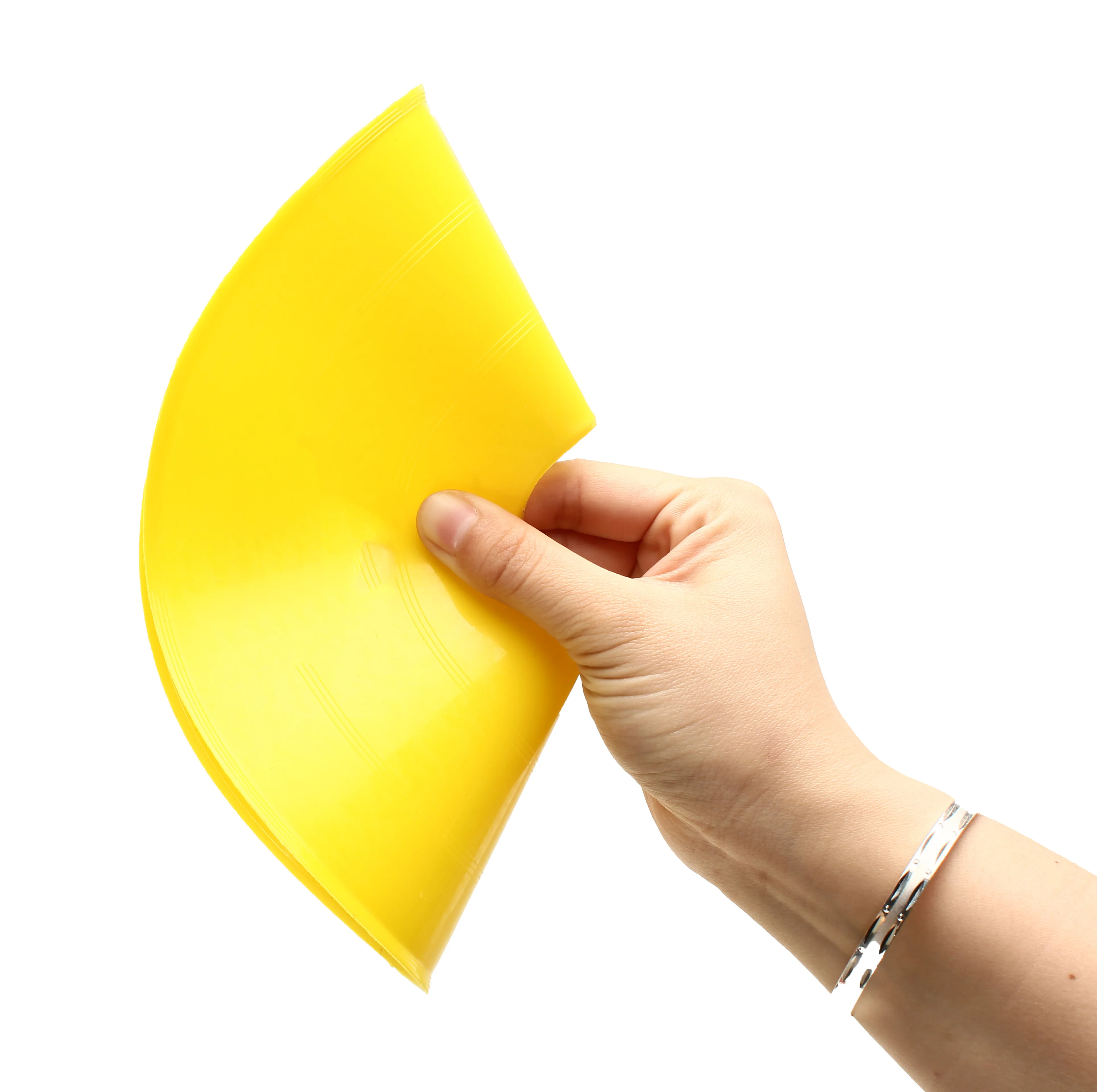 Football Mini Training Agility Cones Soccer Cones  20 Pack with Carry Strap Speed Training Equipment Training & Coaching