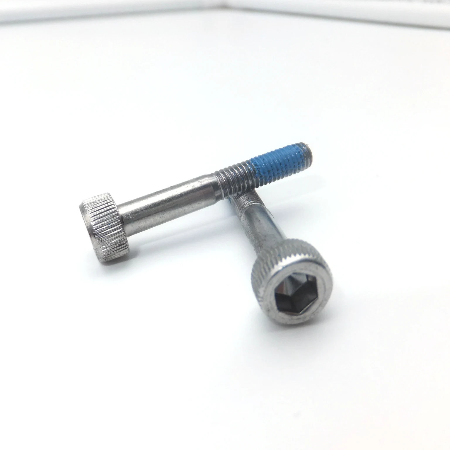 Hardware Material 2019 Hot Selling Din Slotted Flat Low Carbon Steel M32 Split On Shank Ss Hex Cotter Pin Bolt With Wire Hole