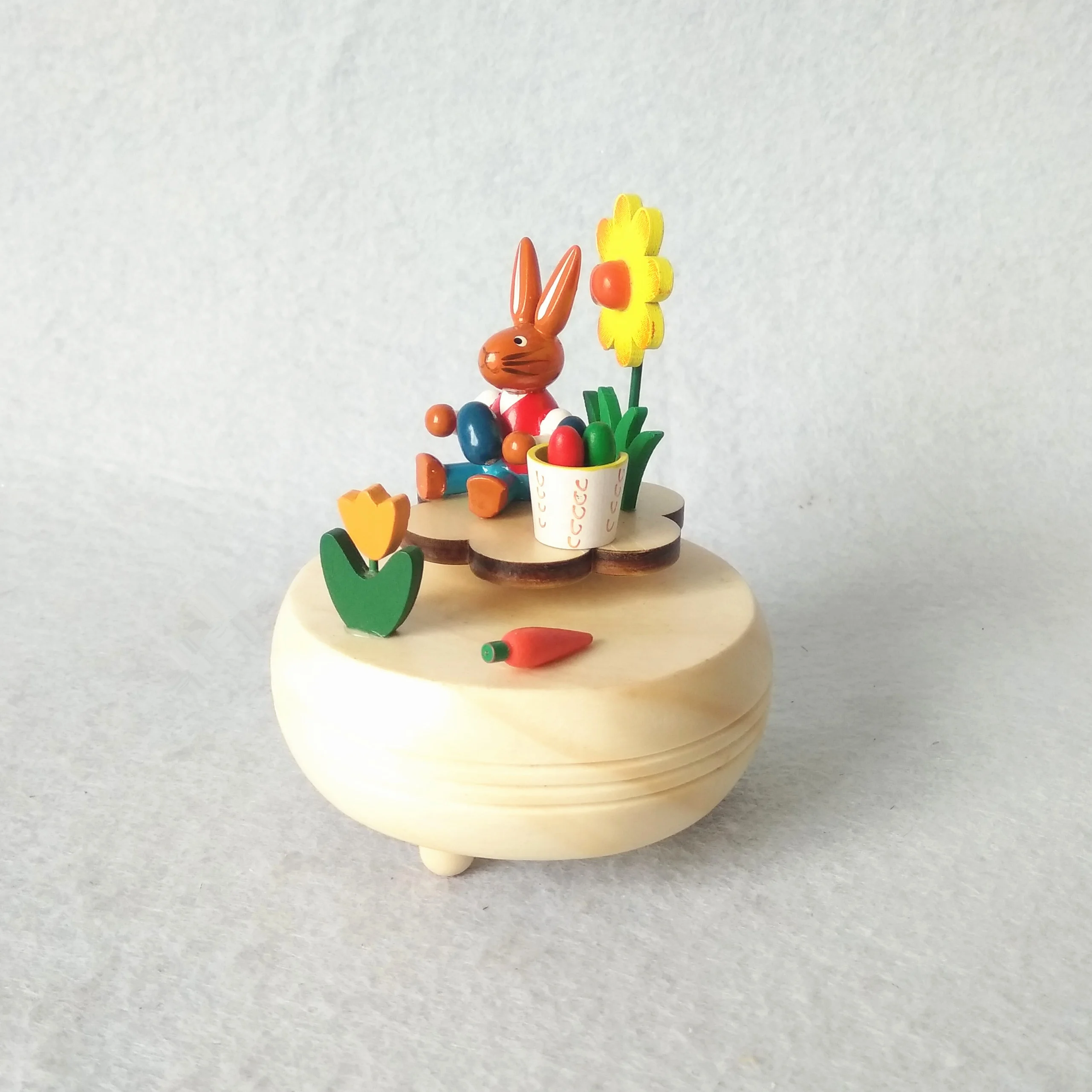 Mini wood round Easter rabbit music box decoration