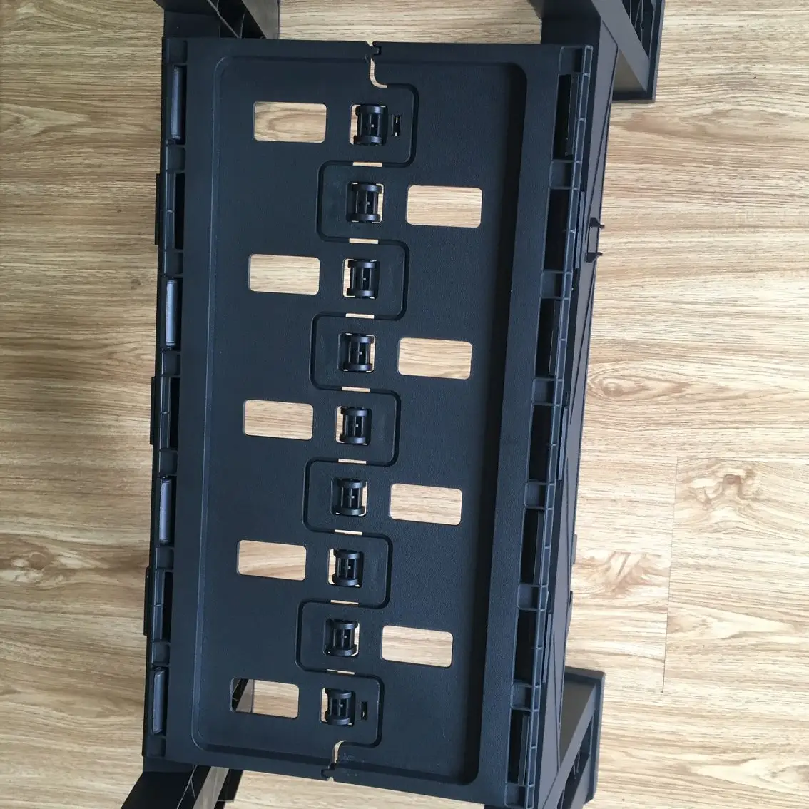 Plastic heavy duty  Clamping Sawhorse Pair with Bar Clamps, Built-in Shelf and Cord Hooks