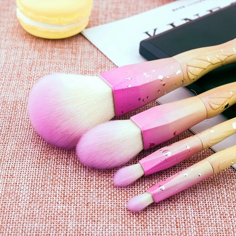 
5pcs Fresh Design Gradient Water-drop Pattern Fish Tail Makeup Brushes 