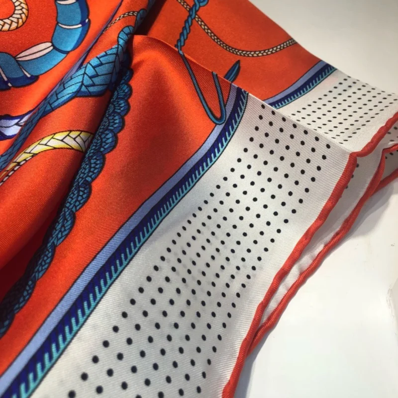 OEM printing 16MM 18MM silk kerchief twill fabric scarf silk square scarves hand roll-hemmed