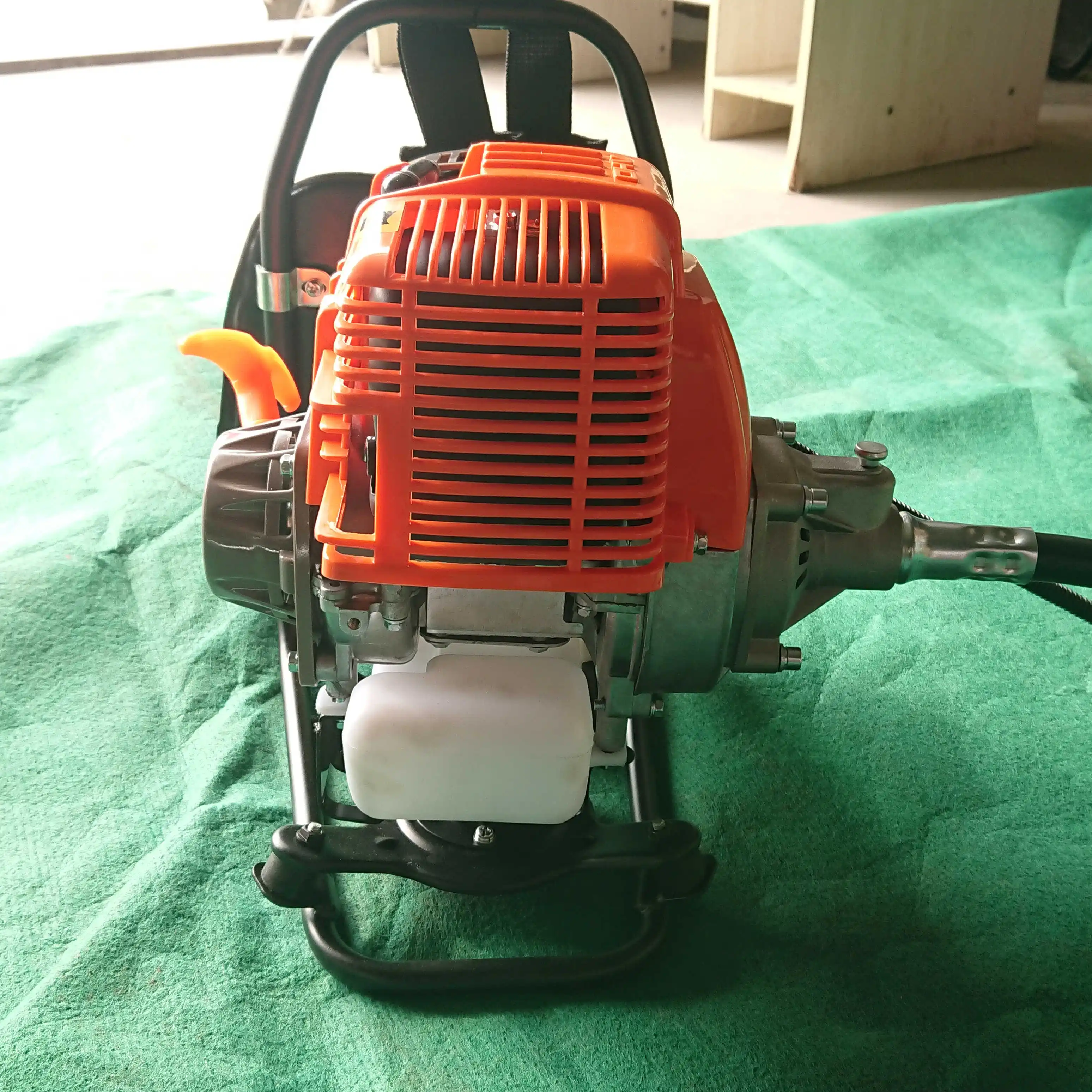 
knapsack type 139F 4 stroke gas brush saw breaker with competitive prices BG431 