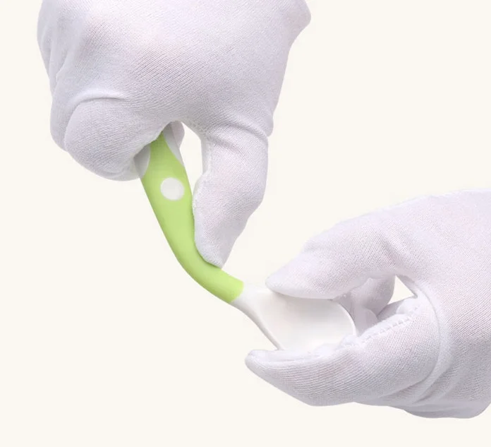 New style wholesale food grade safe non-toxic soft flexible bendable training silicone baby feeding spoon