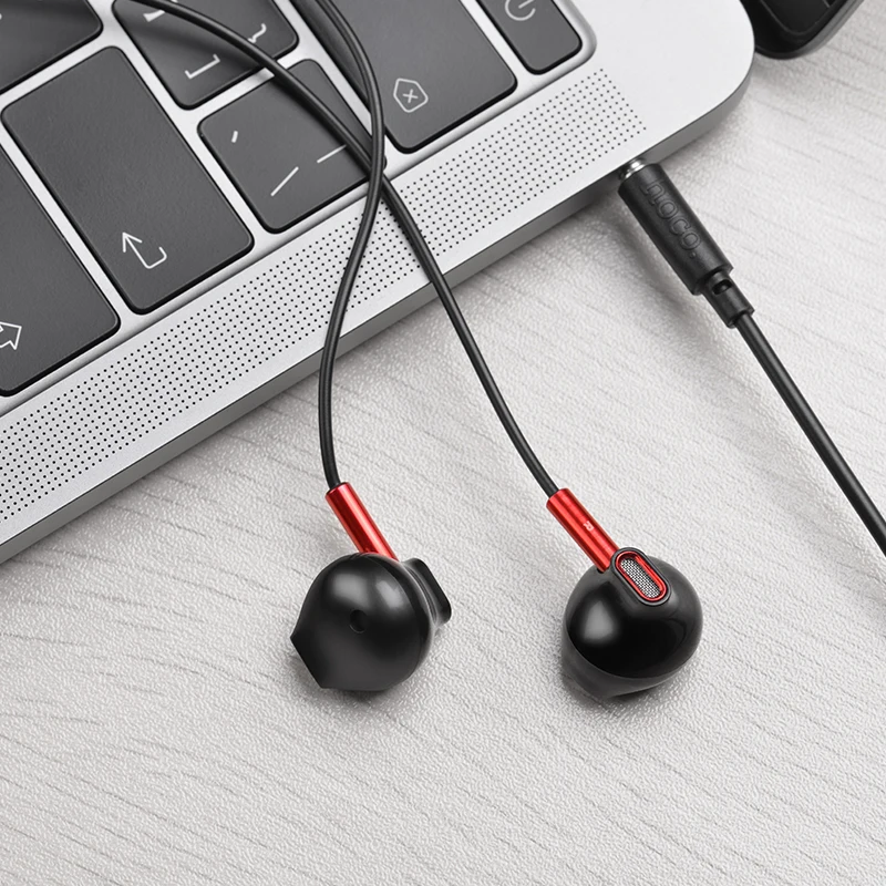 2021 Hot HOCO M57 black white sound universal 3.5mm jack wired earphones with mic one-button operation headphones headsets