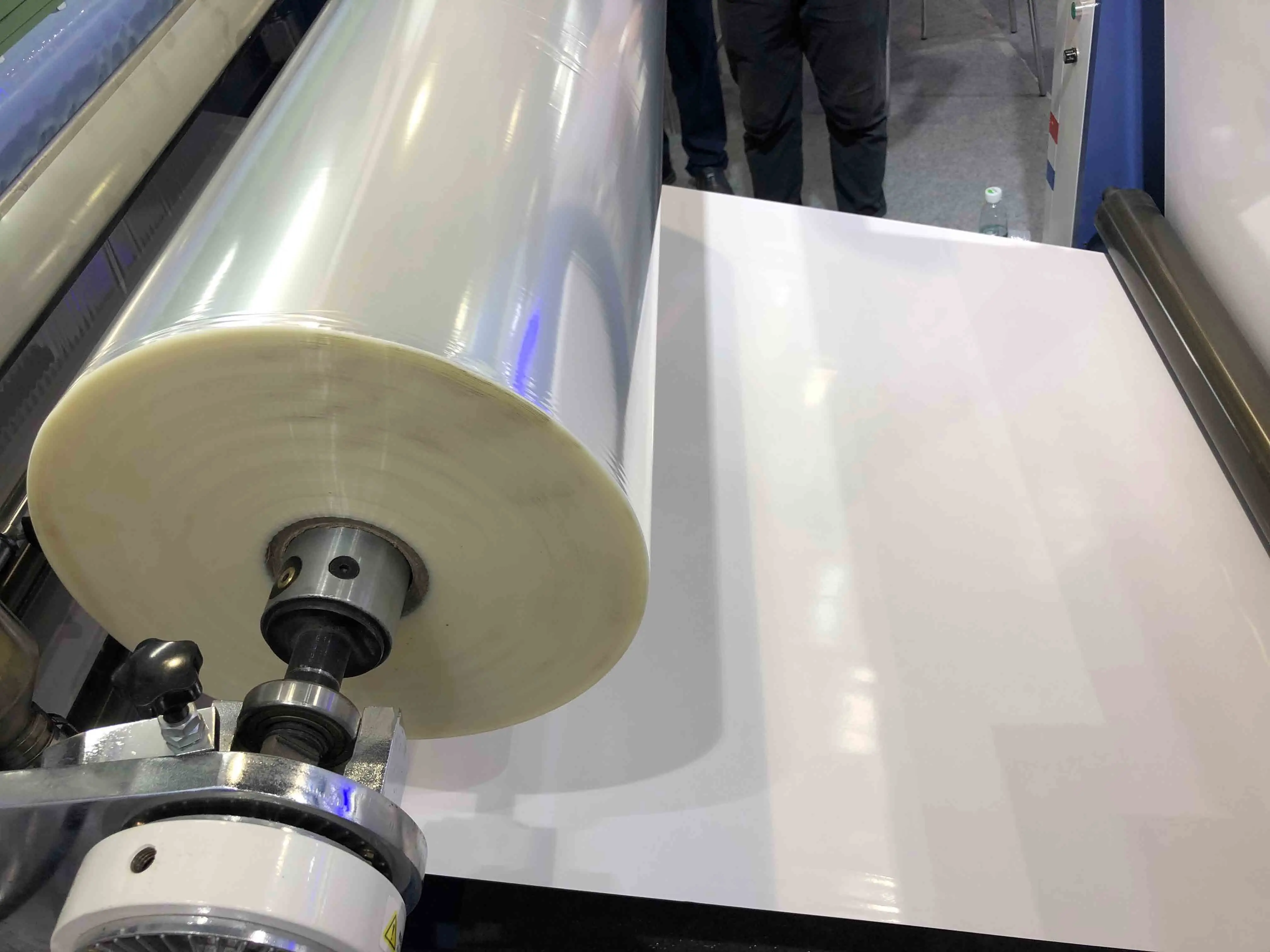 
JTFM Factory automatic roll to roll laminating machine automatic hot roll laminator 