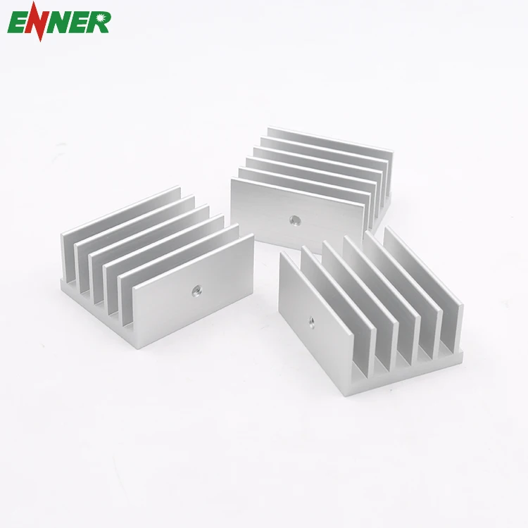 Заводской Высококачественный Экструдированный/скрученный алюминиевый ребристый радиатор