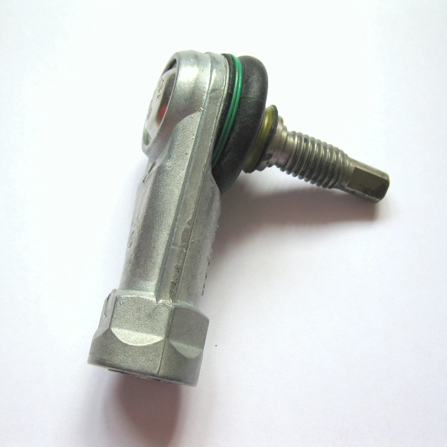 
OE Number 1384898 Gearshift ball joint for European trucks 