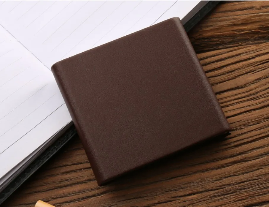 Wholesale Custom Metal Branded and Leather Buckle Cigarette Tobacco Case Wallet for Slim Cigarettes