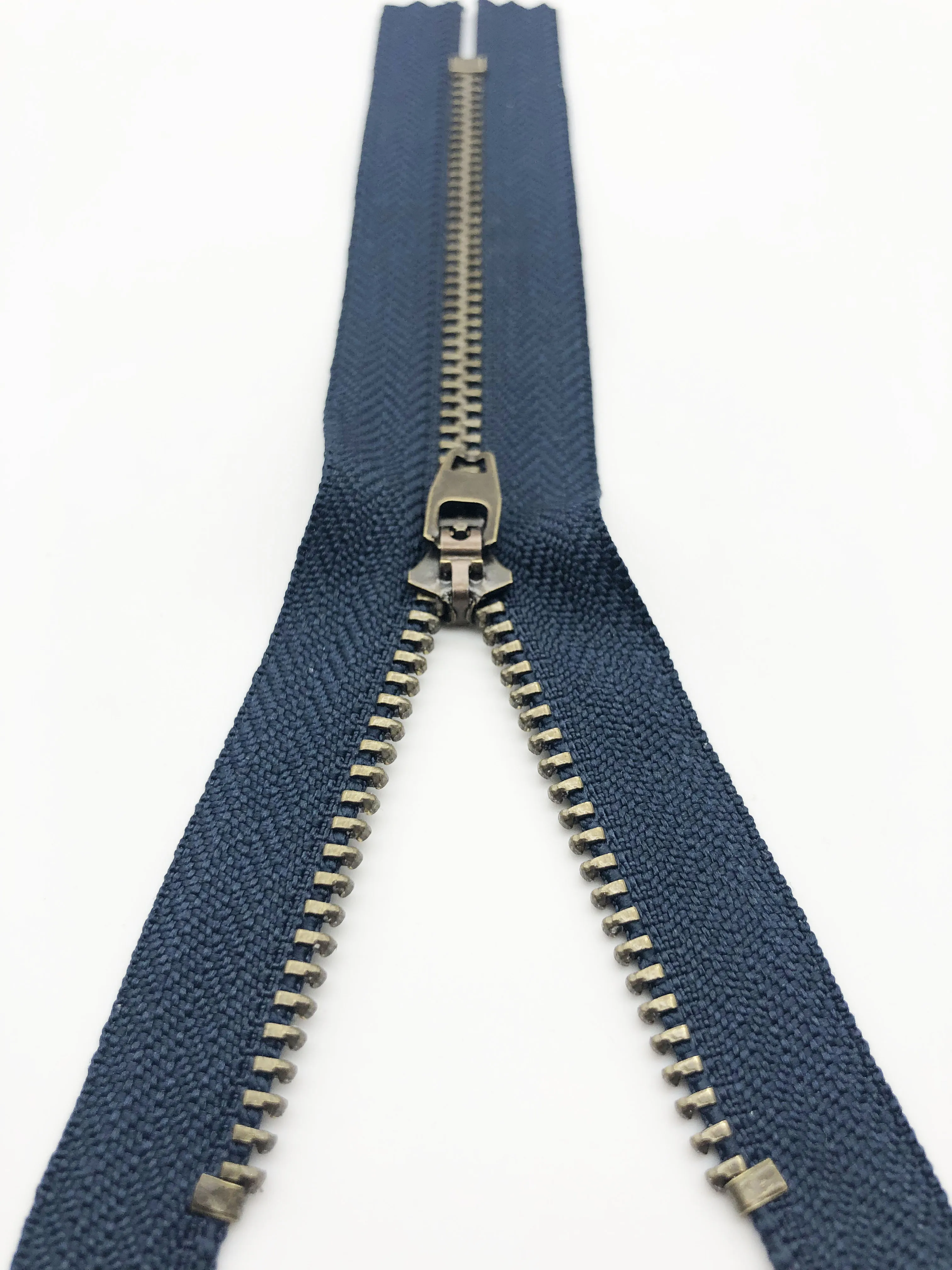 4.5yg jean zipper antique brass color Y teeth navy tape 15cm