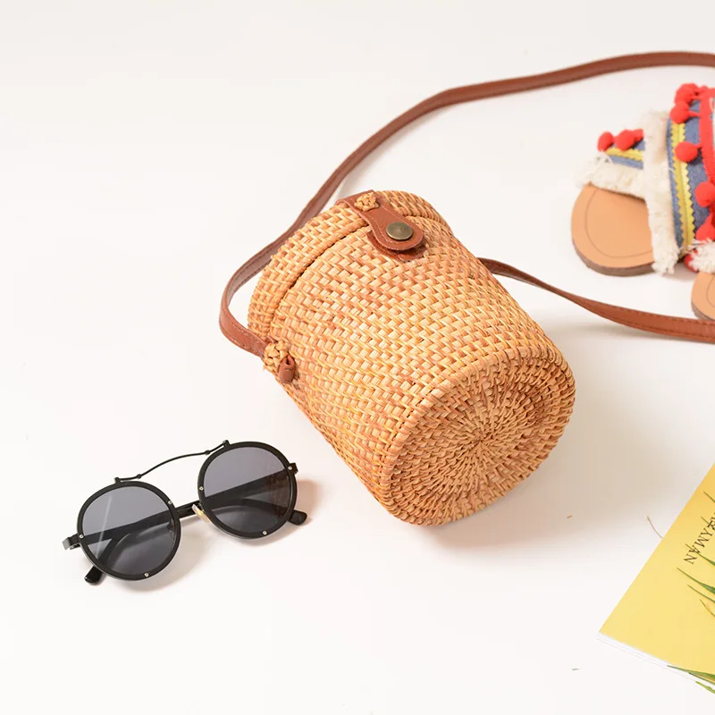 Newest styles popular bucket shape straw rattan handmade shoulder cross-body  summer beach mini braided leather buckle bag