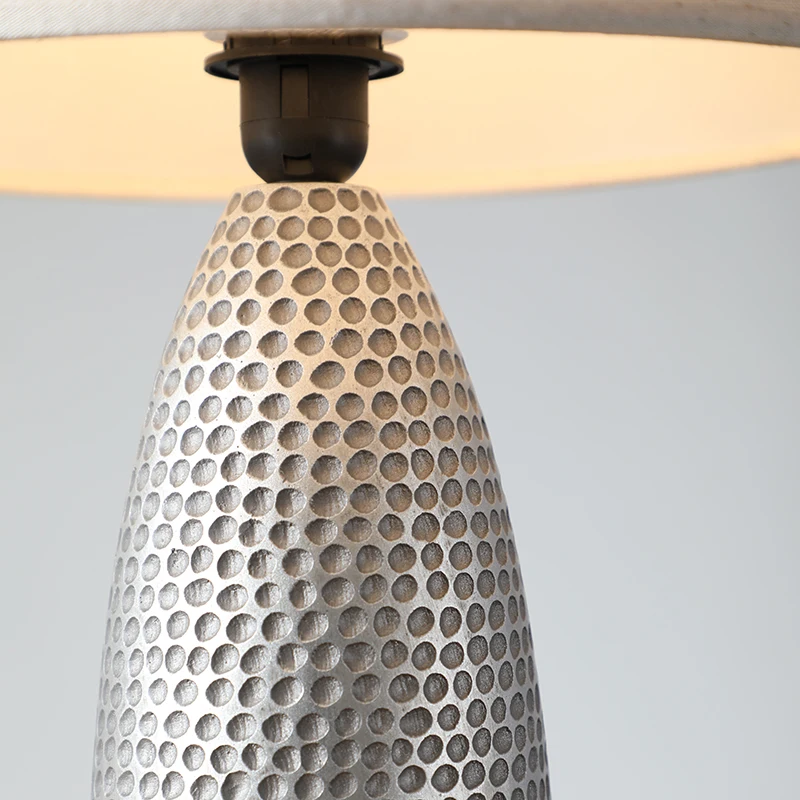 Wholesale high quality warm white light eye protection learning table lamp reading desk lamp for nordic style home furniture