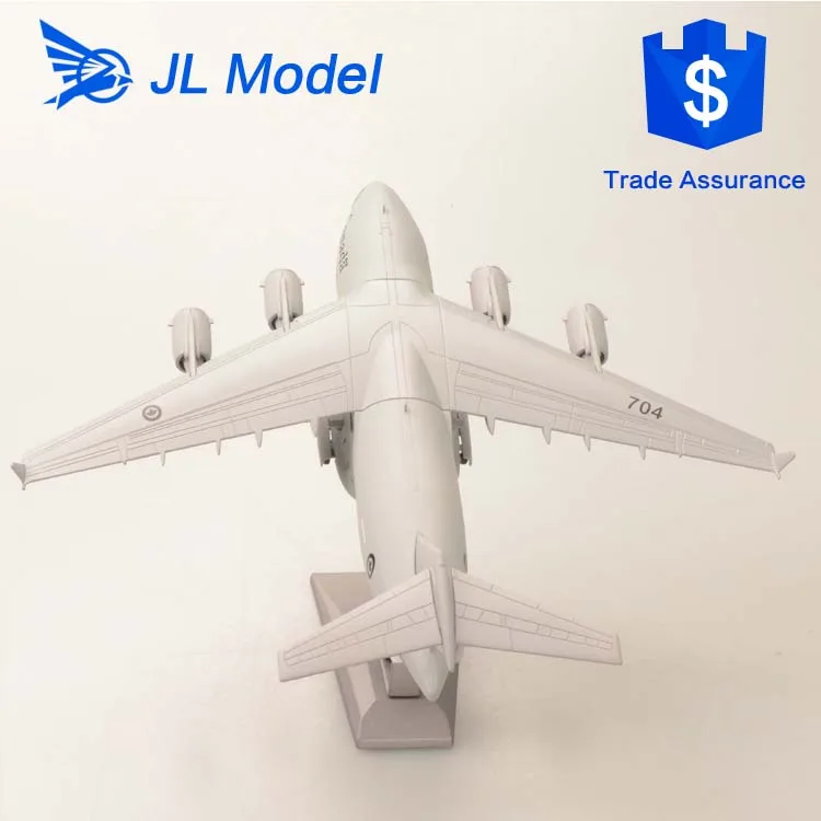 
2010 Boeing C-17 A Globemaster USA 1/200 aircraft model plane 
