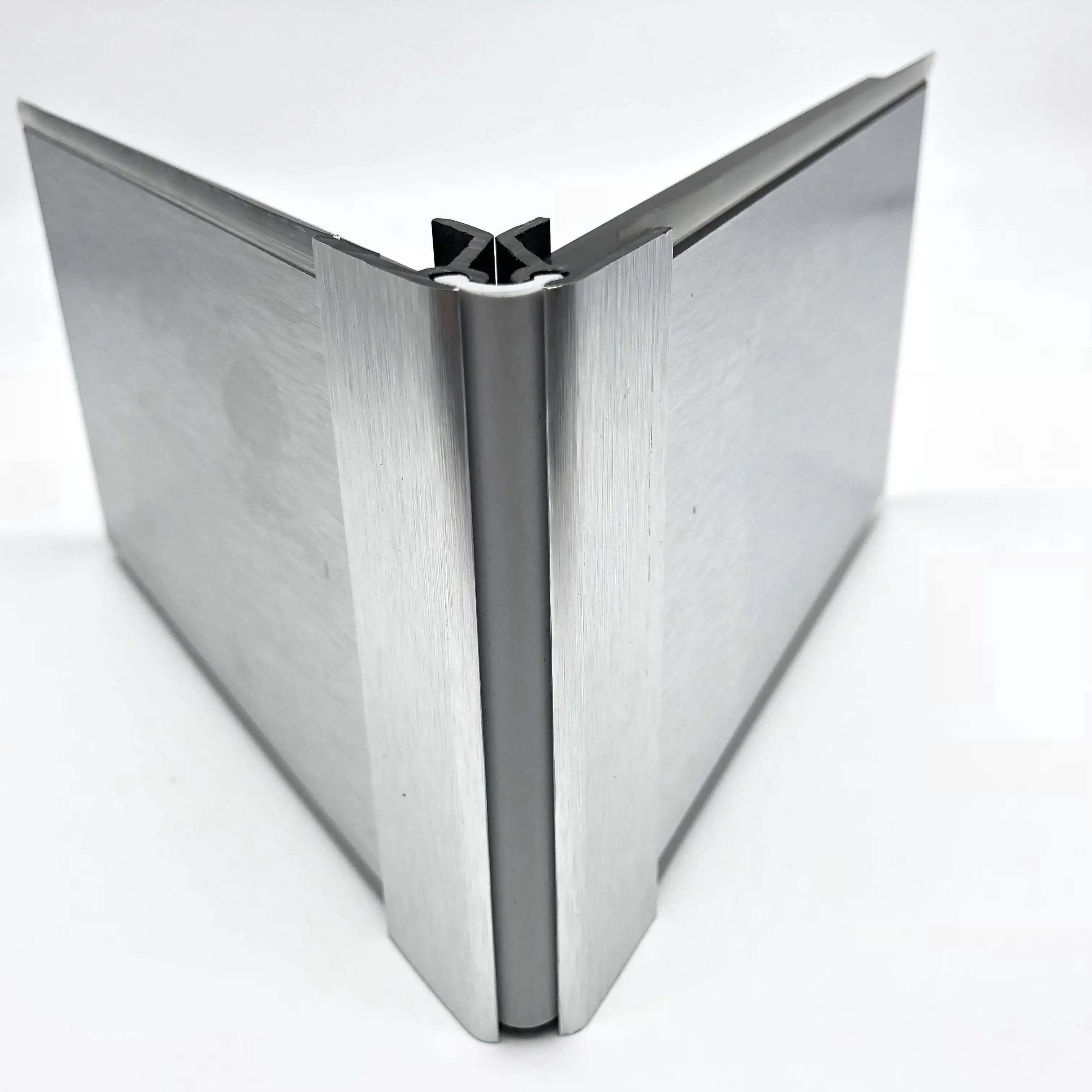 China Supplier PVC 180 angle Bulshed Corner for Kitchen Cabinet Skirting