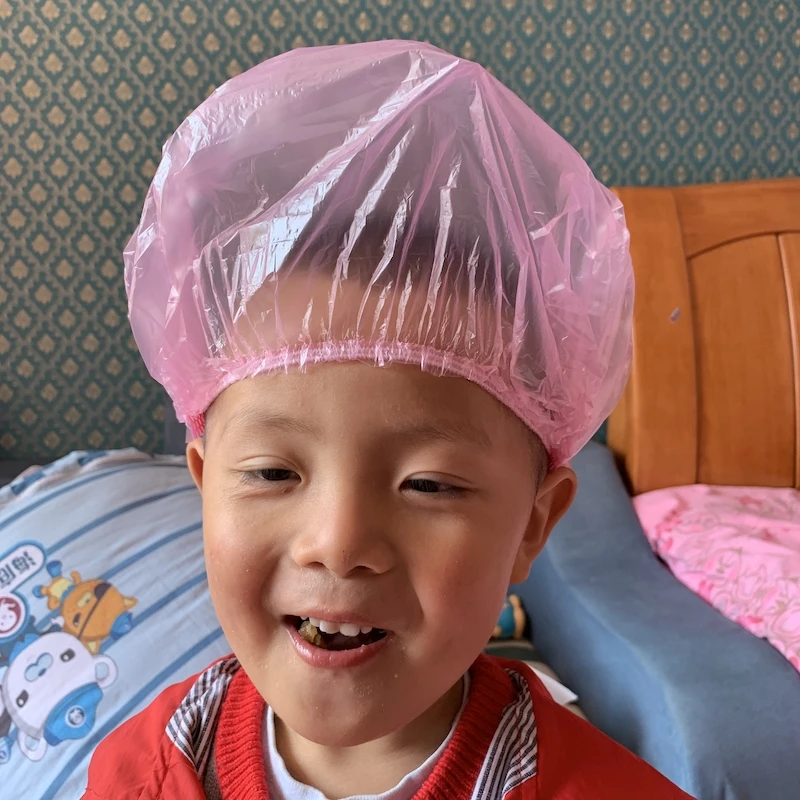 Чистый материал, пластиковая одноразовая шапочка для душа для ребенка