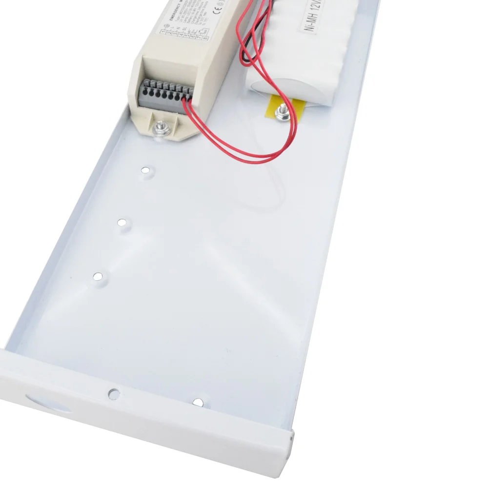2W low power LED emergency power device with rechargeable power pack