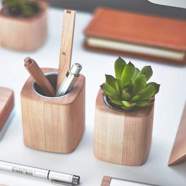 Eco-friendly Desktop Walnut Wood Pen Holder in Stock