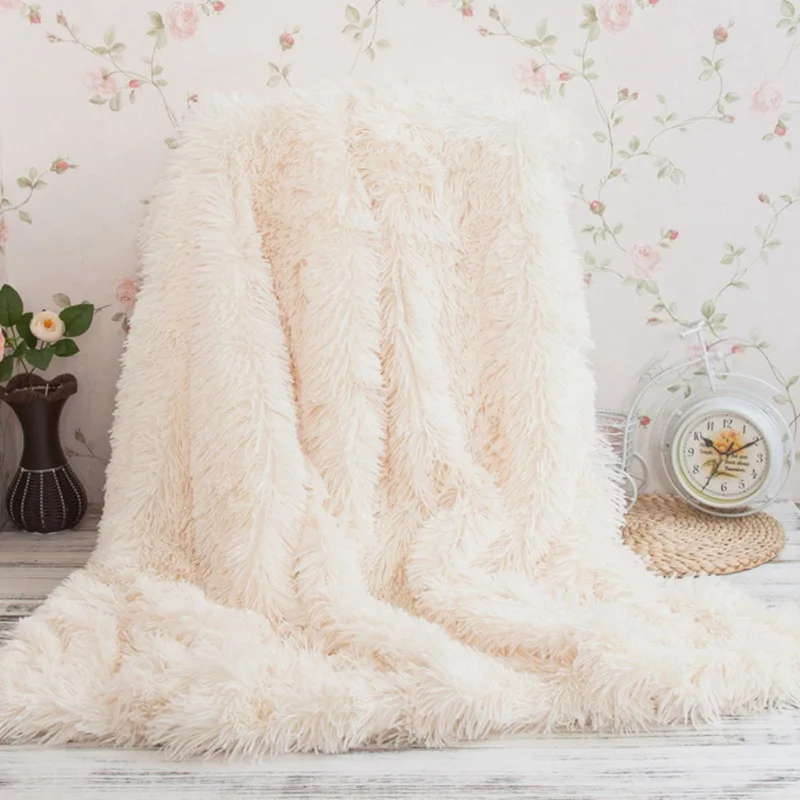 RTS Luxury Faux Fur 2 Ply Blanket Long Hair Shaggy Fleece Super Soft White PV Plush Blanket For Winter King Size