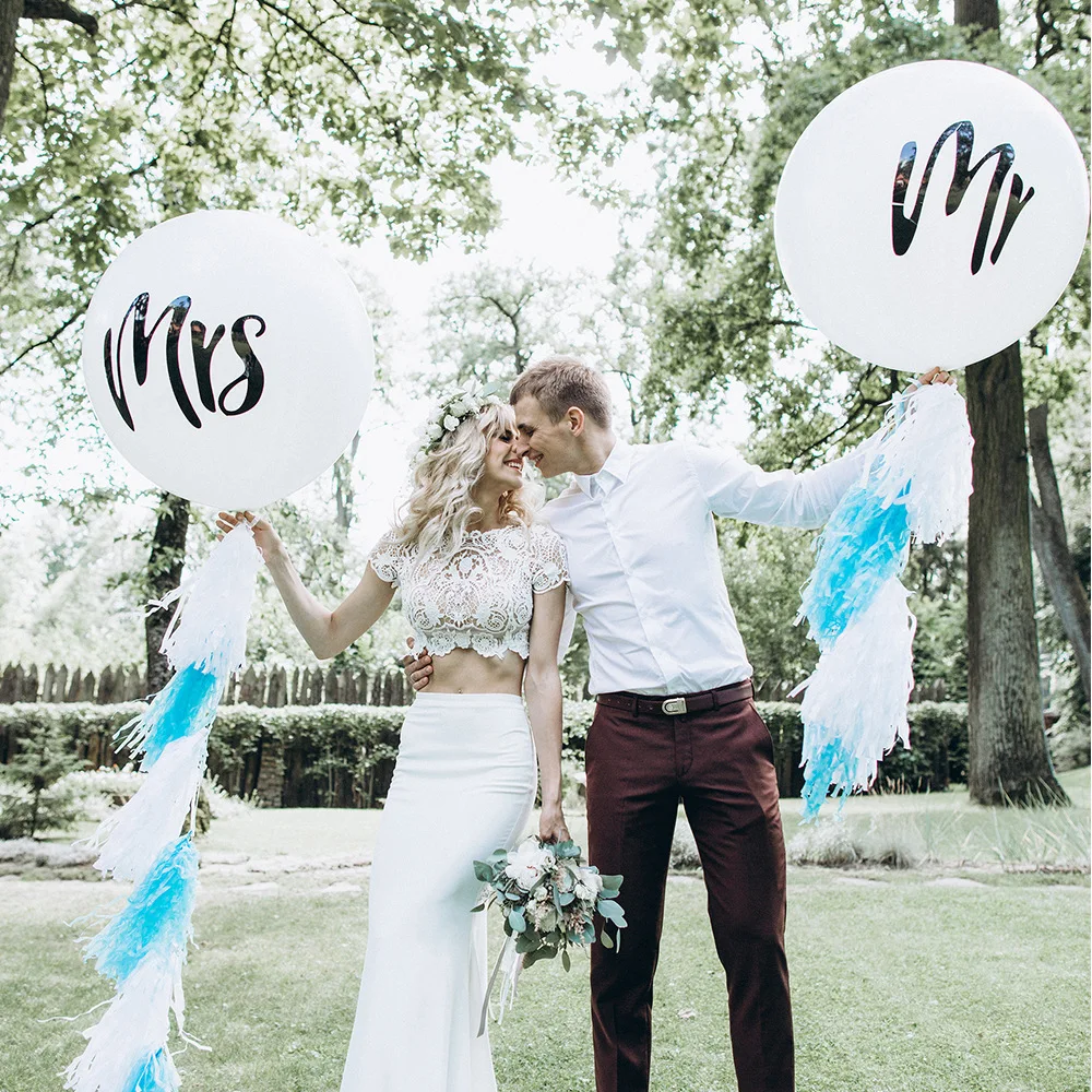 
36 Inch Giant Latex Balloons Pinrted With Mr. or Mrs. with Tassels For Wedding Decorations 